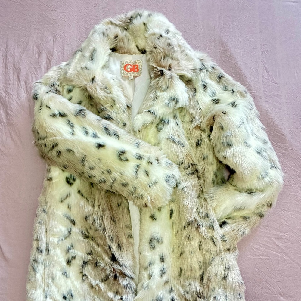 Gianni Bini faux fur coat